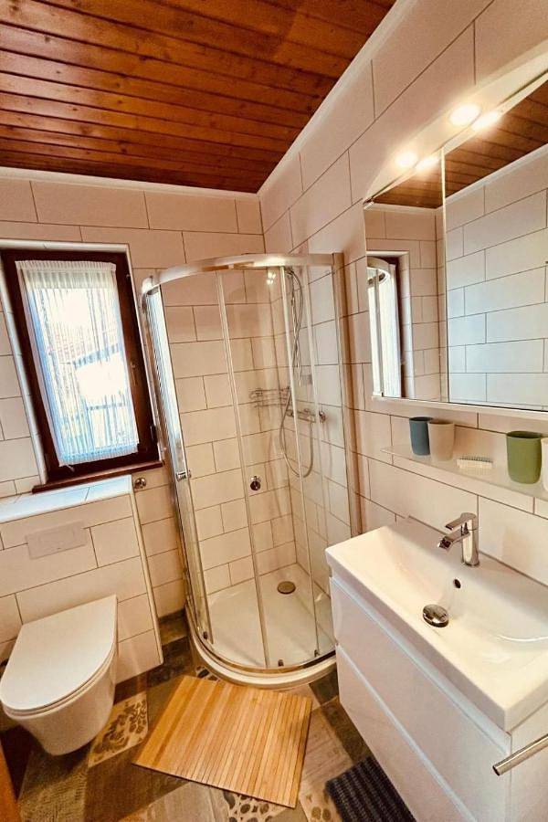 Bungalow für 4 Personen, mit Garten an der Rhön - 3