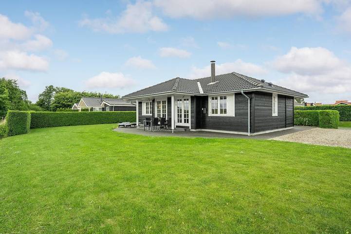 Ferienhaus für 6 Personen, mit Garten in Flovt Strand