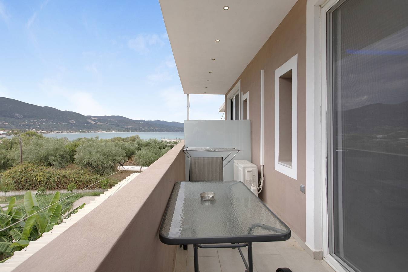 Ganze Wohnung, Ferienwohnung "Villa Dionysia A2" in Strandnähe mit Gemeinschaftspool und Wlan in Alykanas, Alykes