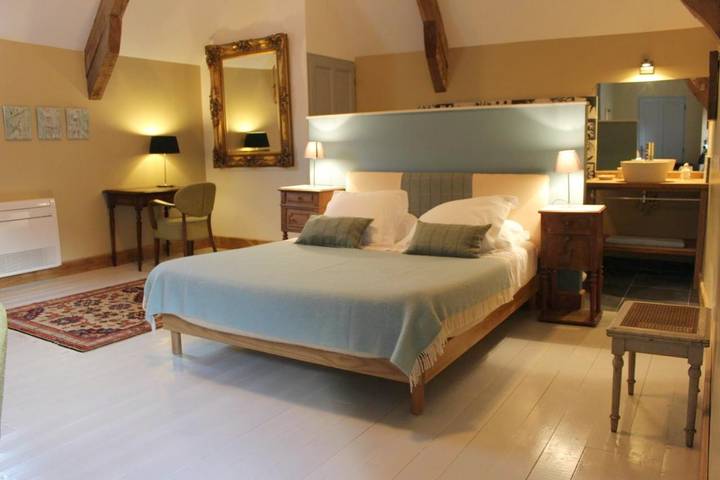 Chambre d’hôte pour 3 personnes, avec piscine et sauna ainsi que jacuzzi et jardin dans le Calvados - 4