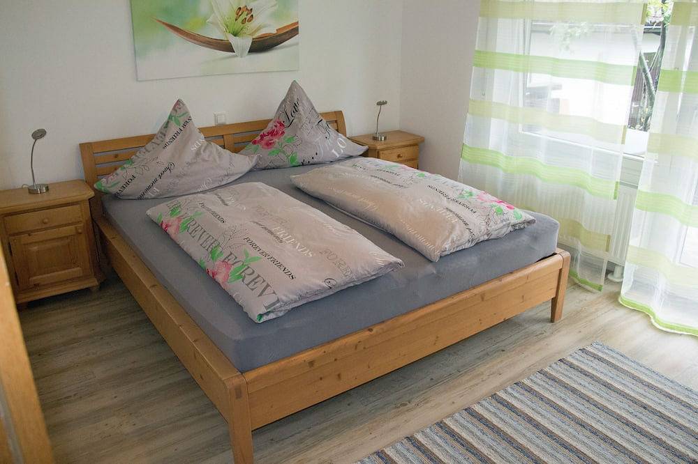 Ferienwohnung mit Terrasse und kleinem Garten in Bayerisch Schwaben