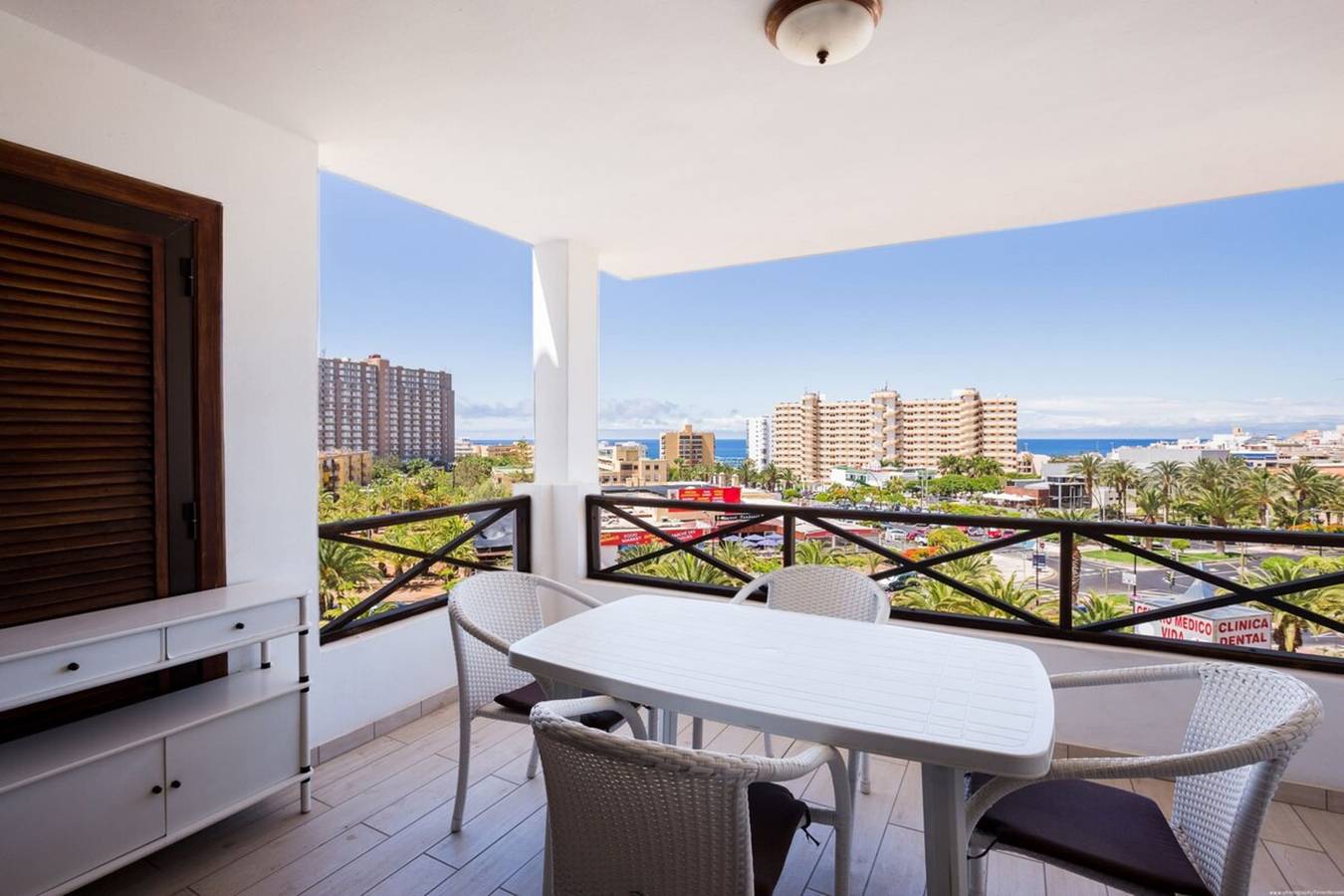 Apartamento entero, Apartamento de vacaciones para 4 personas con balcón in Los Cristianos, Arona 