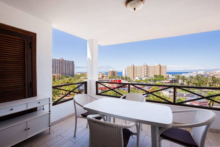 Gîte pour 4 personnes, avec piscine et balcon à Los Cristianos - 3