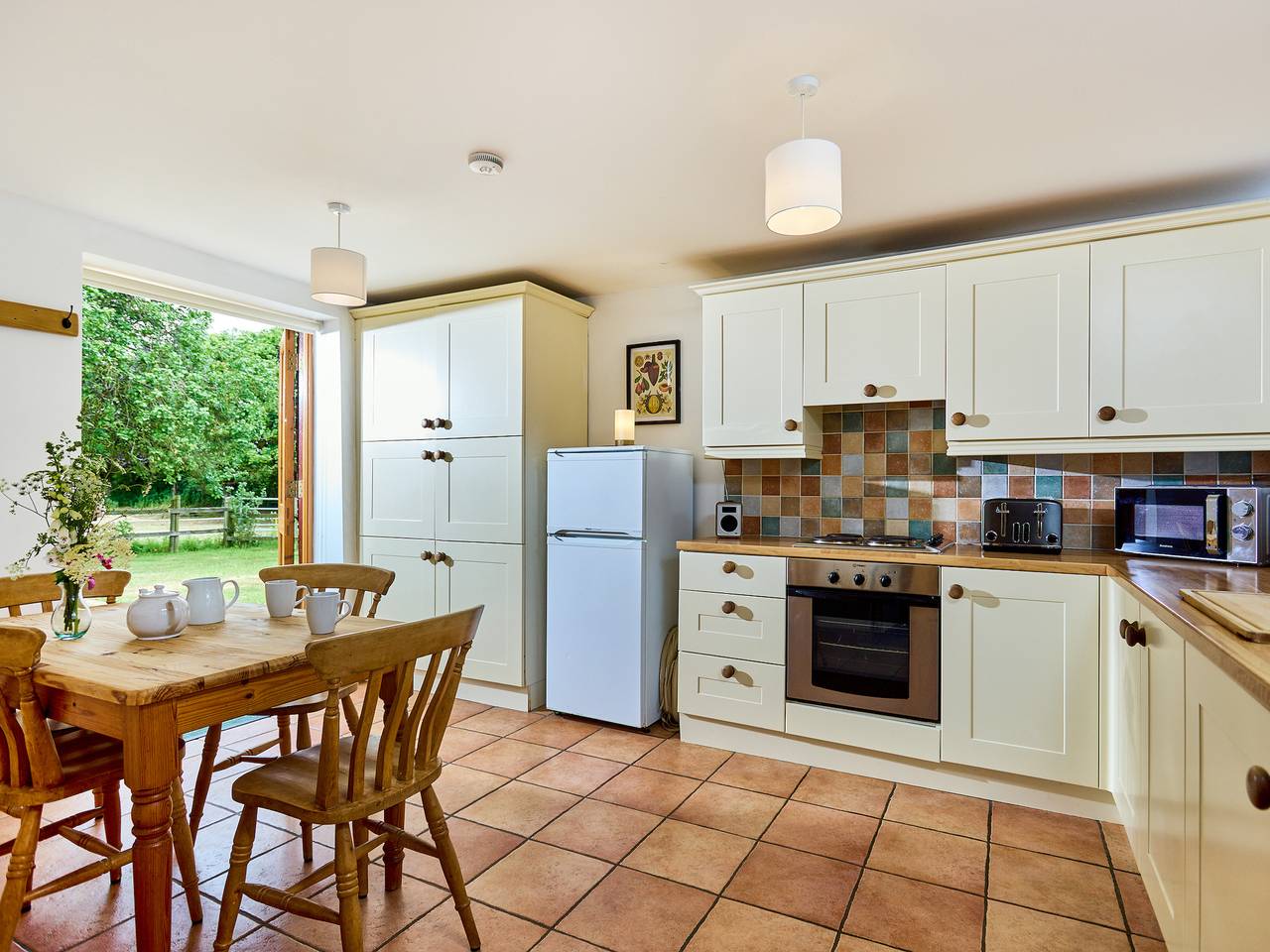 Copper Cottage in Aldeby, Sunrise Coast