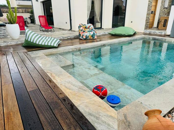 Location de vacances pour 8 personnes, avec piscine ainsi que jardin et vue à Saleilles - 3