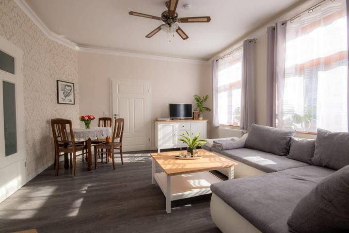 Ferienwohnung für 6 Personen, mit Terrasse und Garten sowie Ausblick in Oybin