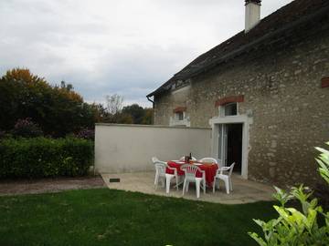 Gîte pour 6 personnes, avec jardin et terrasse dans La Madeleine-sur-Loing