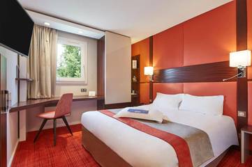 Hôtel pour 2 personnes, avec piscine ainsi que vue et jardin à Bouaye