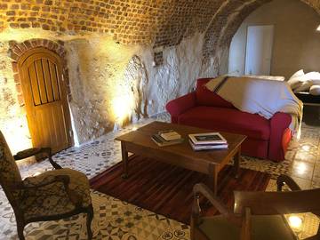 Gîte pour 6 personnes, avec jardin et terrasse à Troo
