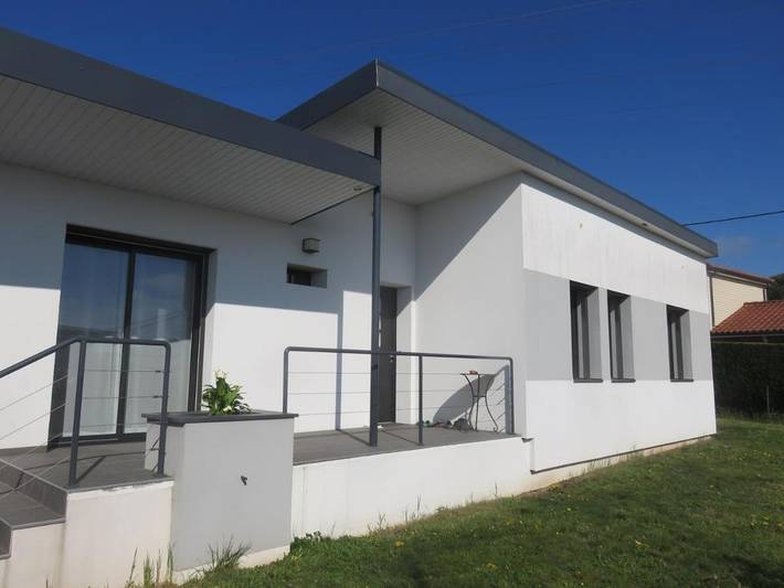 Location de vacances pour 6 personnes, avec jardin à Issoire - 2