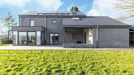 Location de vacances pour 8 personnes, avec jardin et terrasse dans Petit-Thier