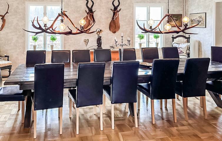 Ferienhaus für 14 Personen mit Terrasse in Mönsterås und Umgebung