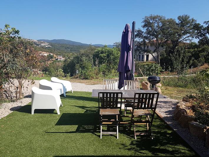 Gîte pour 4 personnes, avec jardin ainsi que piscine et terrasse en Corse - 2