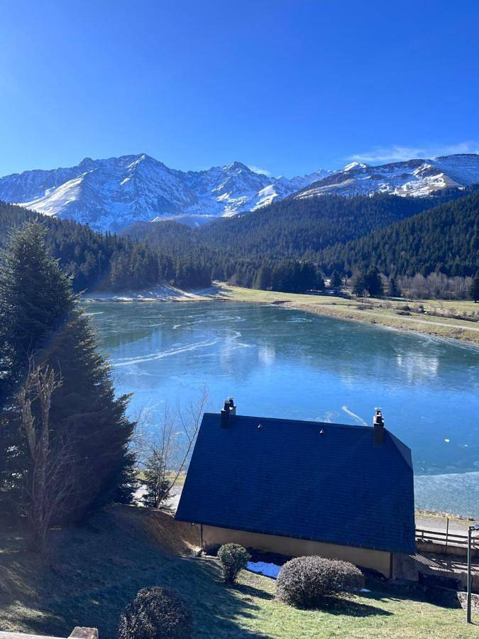Appartement entier, One-Bedroom Apartment in Payolle, Campan