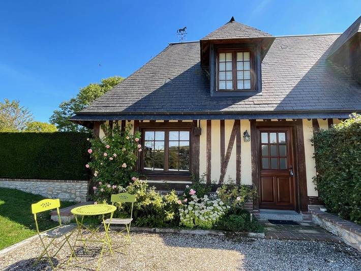 Location de vacances pour 2 personnes, avec Terrasse et Jardin ainsi que Sauna et Vue à Hermival-les-Vaux