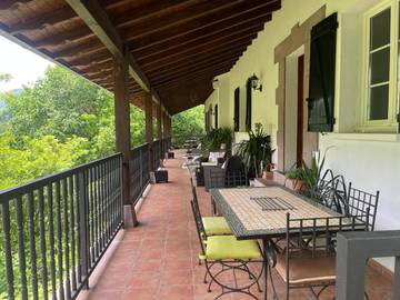 Gîte pour 7 personnes, avec jardin et terrasse à Valcarlos