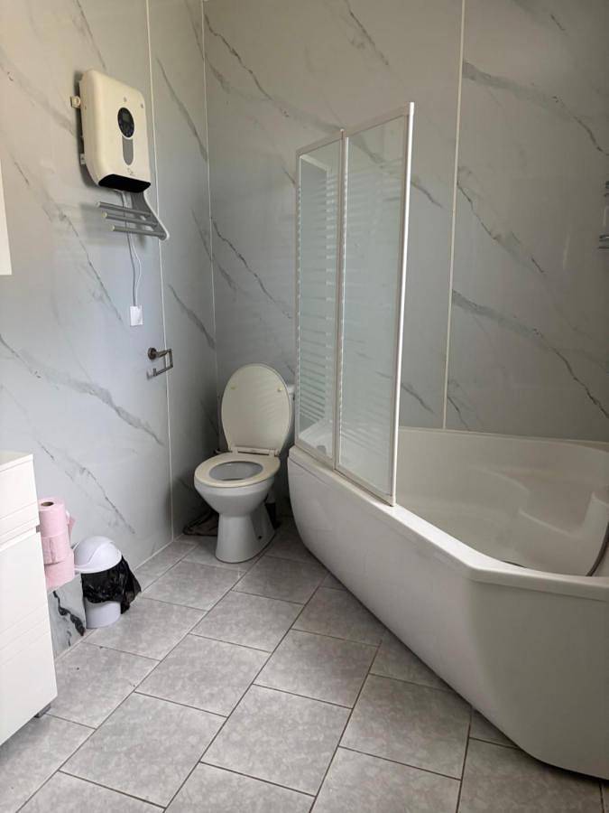 Gîte pour 2 personnes, avec piscine ainsi que jacuzzi et terrasse à Canaules-et-Argentières - 3