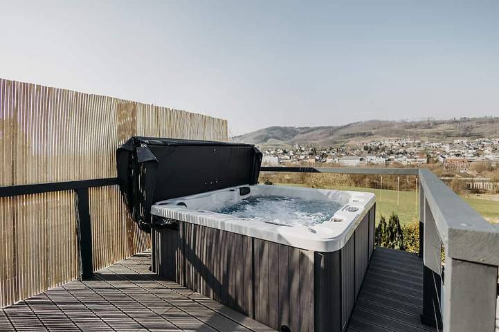 Ferienwohnung für 5 Personen, mit Whirlpool und Sauna sowie Terrasse - 1