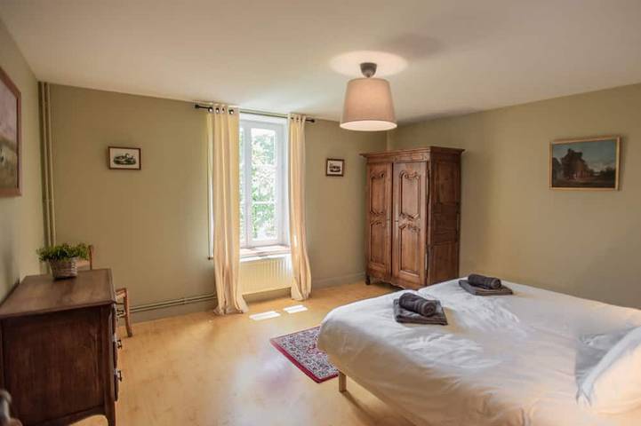 Location de vacances pour 8 personnes, avec jardin et terrasse, animaux acceptés dans Guignicourt-sur-Vence - 2