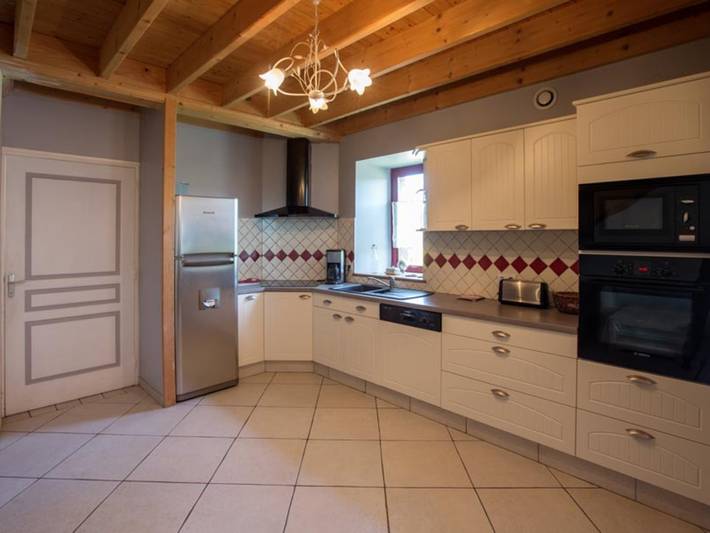 Gîte pour 10 personnes, avec jardin et piscine ainsi que terrasse et jacuzzi à Savigny (Normandie) - 3