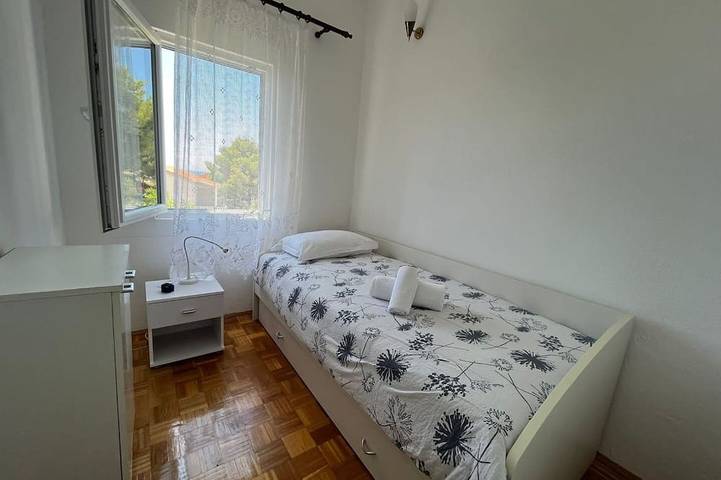 Ganze Wohnung, Ferienwohnung Željko - Maslinica in Maslinica, Solta