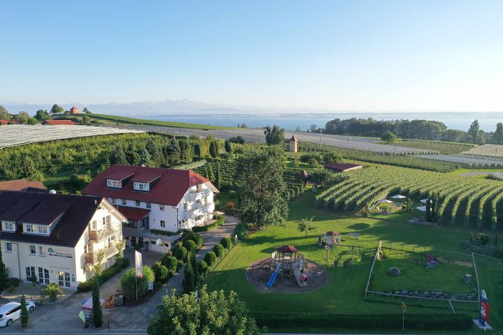 Obst- und Ferienhof Gomeringer - Ferienwohnung Nr. 2, 38qm, 1 Schlafzimmer in Kippenhausen, Immenstaad am Bodensee
