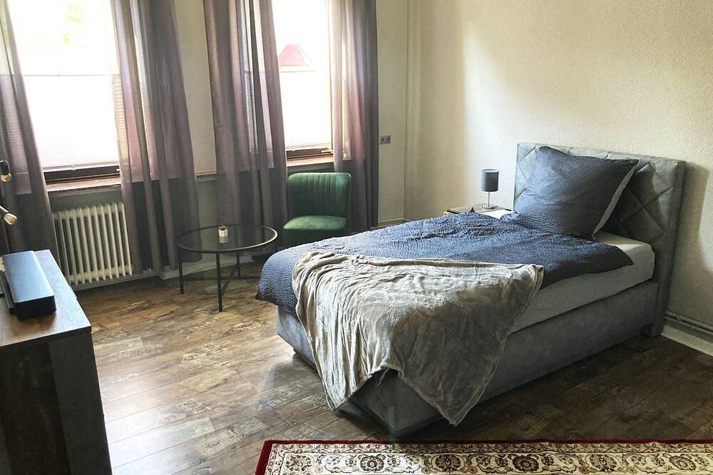 Ganze Wohnung, Einzelzimmer für 1 Gast mit 16m² in Hagen in Haspe, Hagen