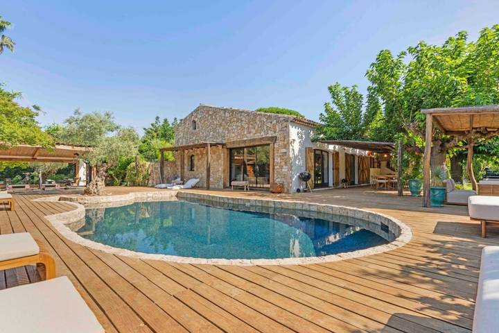 Villa für 10 Personen, mit Pool und Terrasse sowie Garten, kinderfreundlich in Grimaud