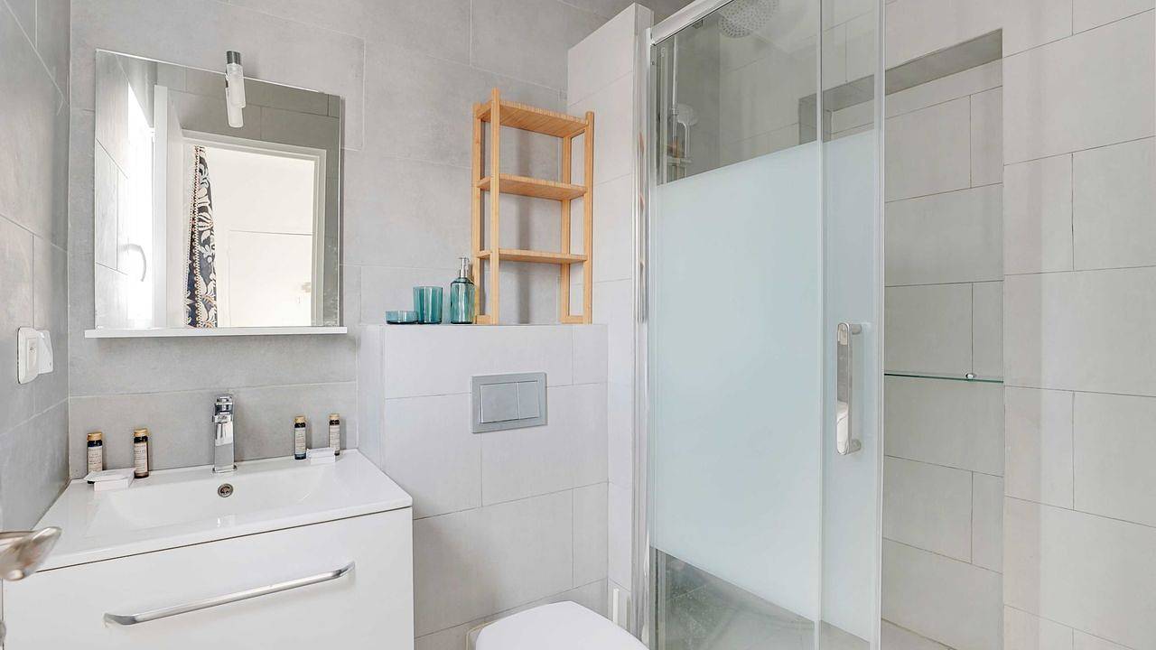 Entire holiday apartment, Ferienwohnung für 2 Personen (19 m²) in Rueil-Malmaison in Rueil-Malmaison, Hauts-de-Seine