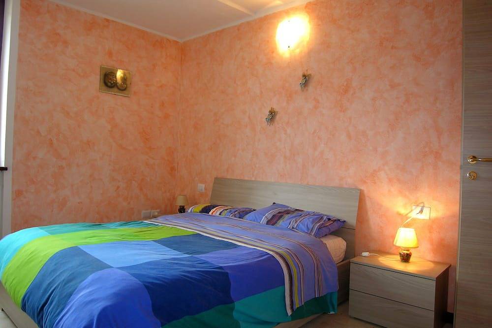 Ganze Wohnung, Casa Gabri Wohnung mit Seeblick in Santa Maria Rezzonico, Comune di San Siro