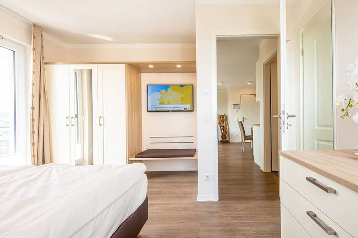 Komfortable grosse Suite, Pool und Sauna, 30 Meter zum Strand, grosser Südbalkon in Börgerende, Börgerende-Rethwisch