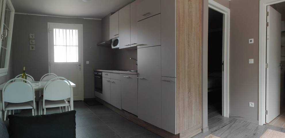 Gîte pour 2 personnes, avec piscine à Chambonas - 3
