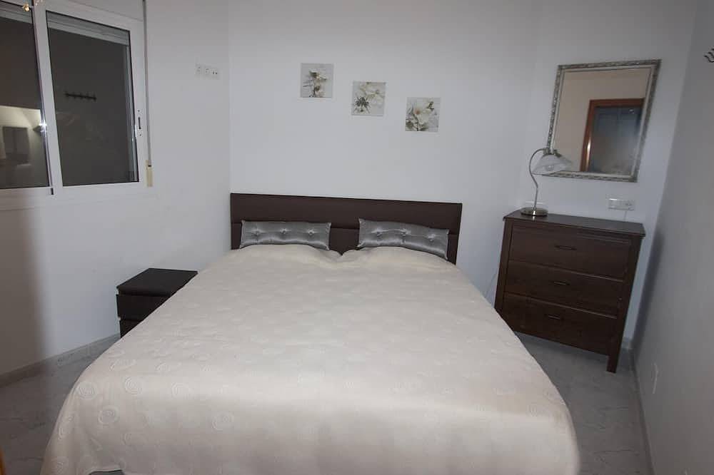 Villa 'Stunning  Near Velez-malaga' with Sea View, Wi-Fi and Air Conditioning in Arenas, Málaga Province