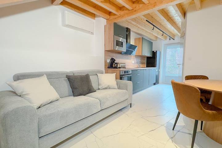Location de vacances pour 6 personnes, avec vue et balcon à Voiteur - 2