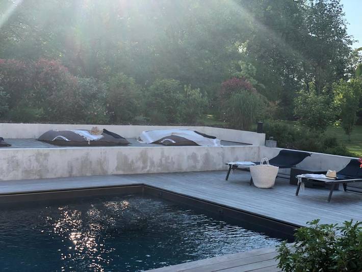 Chambre d’hôte pour 2 personnes, avec jardin ainsi que vue et piscine dans l' Ain - 2
