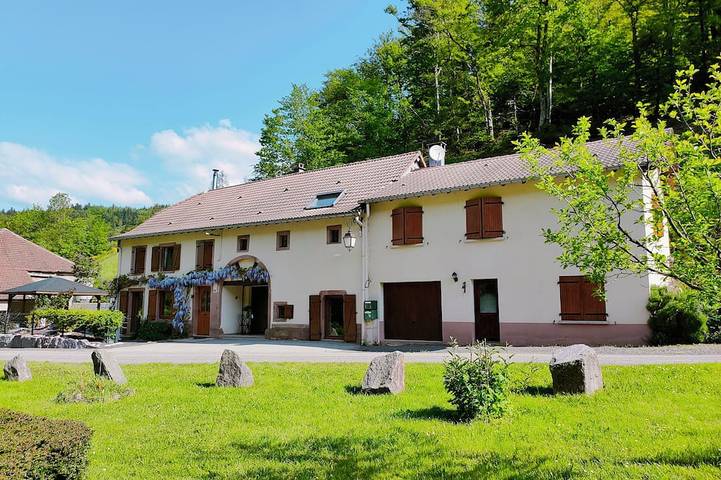 Location de vacances pour 4 personnes, avec Terrasse à Lusse