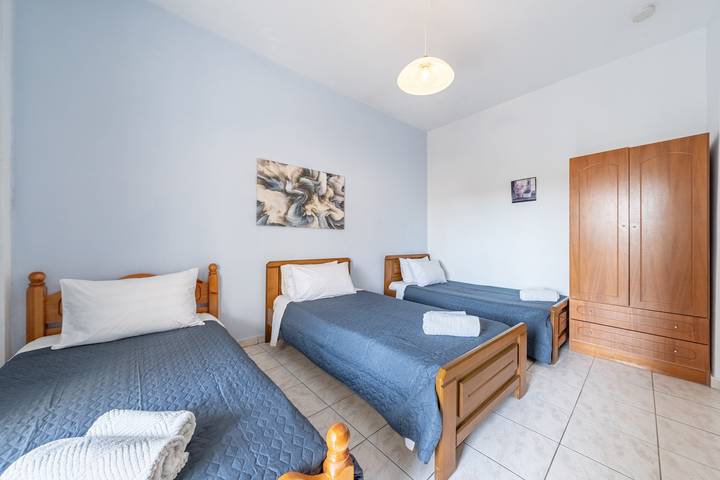Gîte pour 3 personnes, avec balcon et jardin dans Kavos - 4
