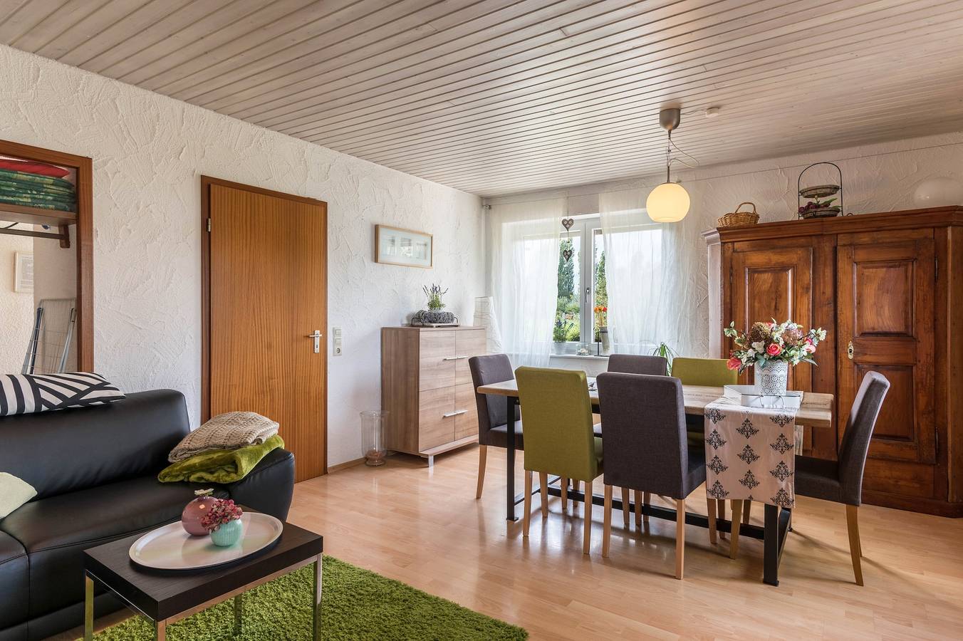 Ganze Wohnung, Charmante Ferienwohnung 1 im Haus Böhler auf der Insel Reichenau mit Seeblick in Reichenau, Untersee