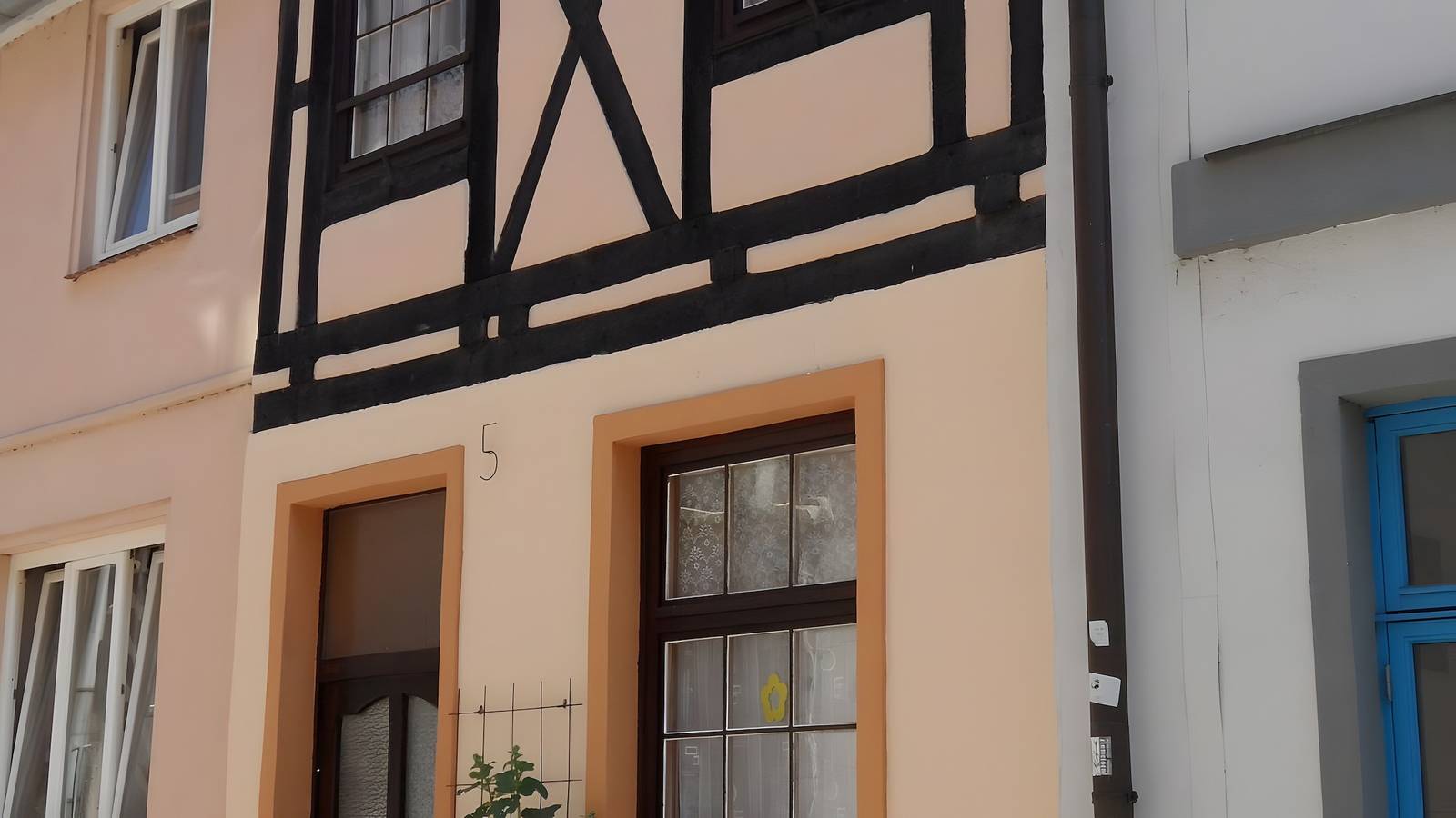 Entire apartment, Ground-Floor Apartment for 2 Guests (26 m²) in Wismar in Wismar, North-West Mecklenburg (Wismar region)