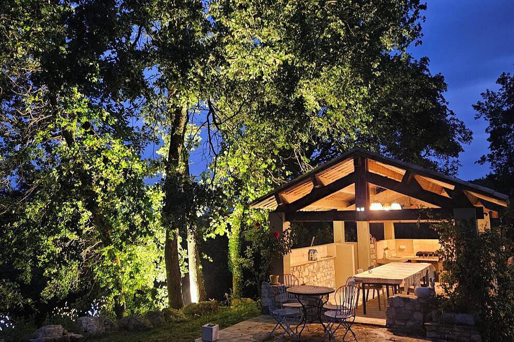 Geräumige ruhige Landhaus 5min Uzès in Saint-Victor-des-Oules, Nimes und Umgebung