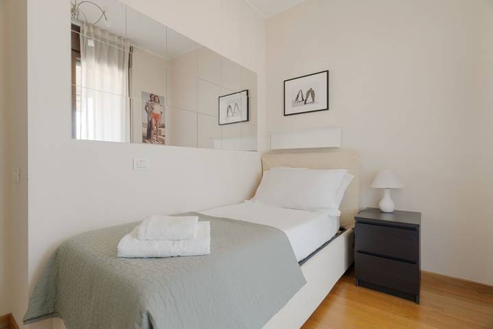 Ganze Wohnung, Ferienwohnung für 5 Personen mit Balkon/Terrasse in Mailand, Mailand Provinz