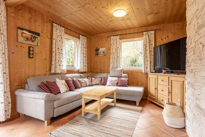 Ferienhaus für 8 Personen, mit Balkon und Terrasse sowie Garten und Sauna in Annaberg-Lungötz