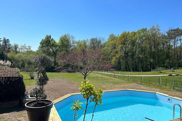 Location de vacances pour 6 personnes, animaux acceptés à Monfaucon