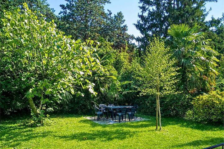 Appartamento vacanze per 8 persone, con balcone e panorama nonché giardino, con animali domestici - 1