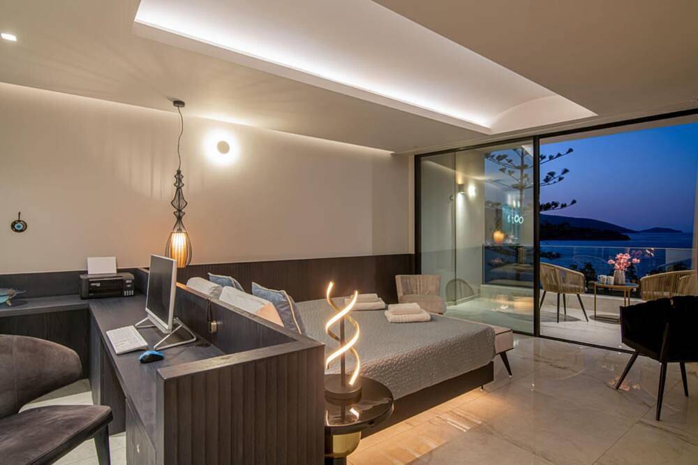 Entire apartment, Sea Breeze Luxury Apartment in North Crete