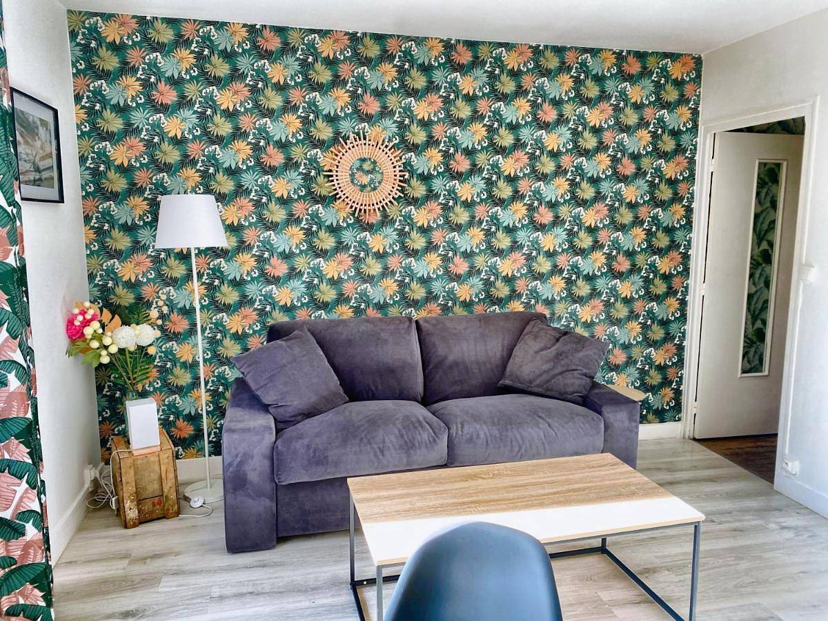 Maison ville T2 quartier calme Parking Gratuit in Saint-Julien-les-Villas, Aube