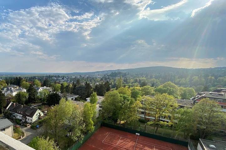 Ganze Wohnung, Skyline Appartement mit Pool 2-6 Gäste mit Netflix in Schönberg (Hessen), Kronberg