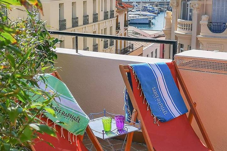 Gîte pour 7 personnes, avec terrasse dans Casino De Saint Raphael