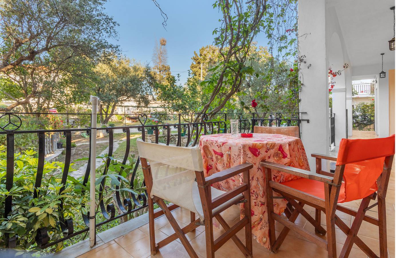 Entire studio, Studio Apartment 'Castellos Bellos  3' with Shared Garden, Wi-Fi and Air Conditioning in Keri, Laganas