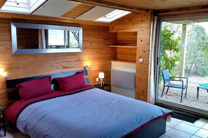 Gîte pour 4 personnes, avec terrasse et jardin à Liausson - 2